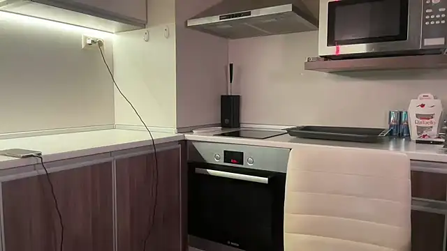 Goddess Tati online show from May 5, 9:40 pm
