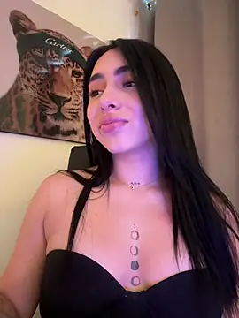 IsabellaNoir  online show from June 18, 10:03 pm