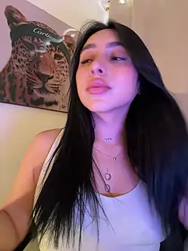 IsabellaNoir  online show from July 14, 4:11 pm
