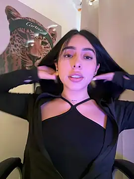 IsabellaNoir  online show from July 17, 5:49 pm
