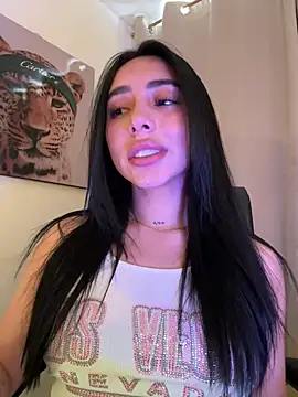IsabellaNoir  online show from July 25, 6:37 pm