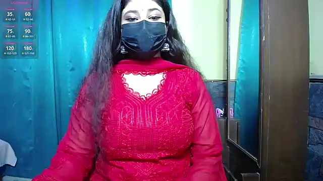 -Queenie online show from July 24, 7:33 pm