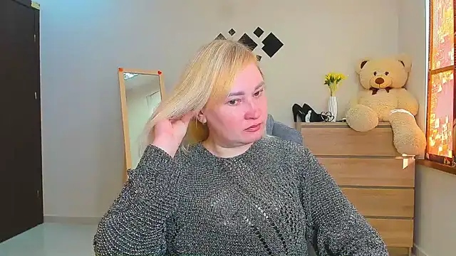 Olivia-Grande online show from April 24, 6:49 am