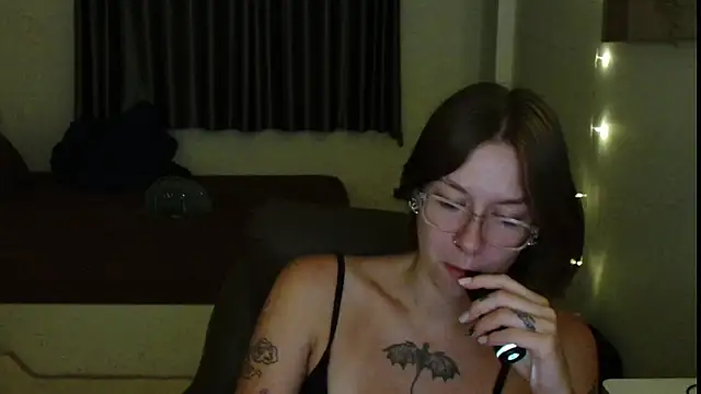 JuicyErika online show from July 8, 7:05 pm