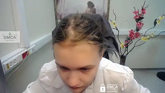  donnaSia  online show from August 5, 9:59 am