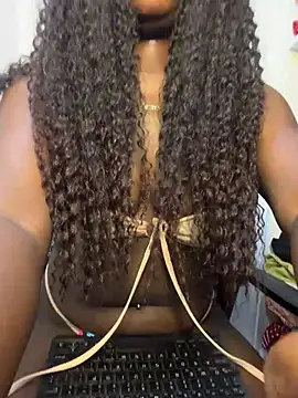 Leylabelle26 online show from July 1, 12:21 am