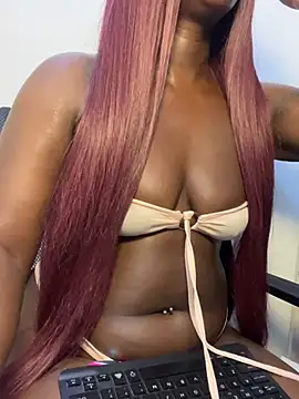 Leylabelle26 online show from June 13, 2:03 pm