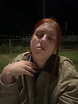 lumazzy online show from May 4, 9:18 pm