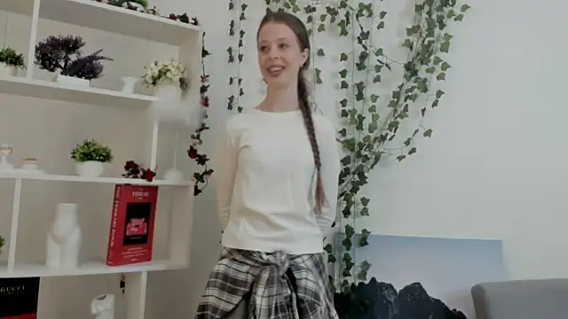 JoellenMadnick online show from April 24, 3:20 am