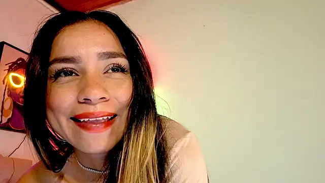 Liz Lancester online show from May 9, 3:25 pm