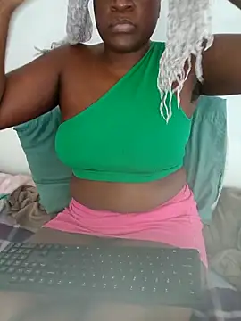 PowerKittenXO online show from April 25, 1:52 pm