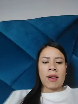 Nicol Alvarez1 online show from May 15, 11:18 pm
