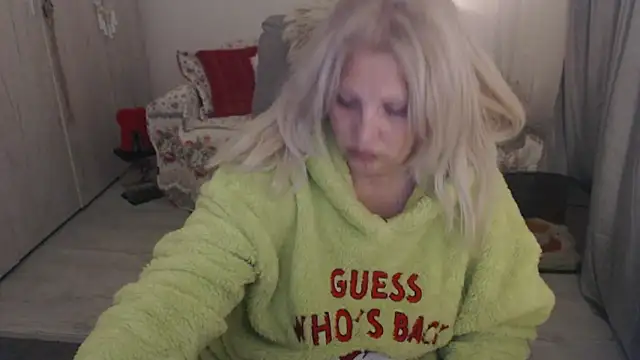 Divineblond online show from May 1, 10:57 pm