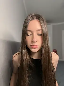 BOOMFOXY online show from May 1, 10:40 am