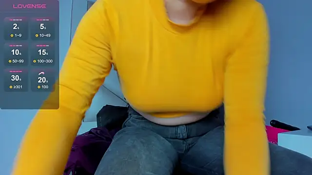 Valentina js online show from July 10, 8:20 pm