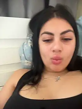 LilyLovell online show from May 5, 12:19 pm