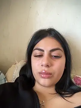 LilyLovell online show from April 28, 11:47 am