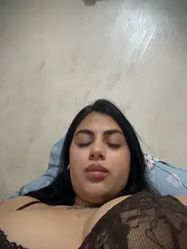 LilyLovell online show from May 2, 9:18 pm