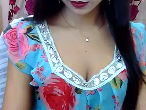 Alina Nur online show from June 11, 6:16 pm