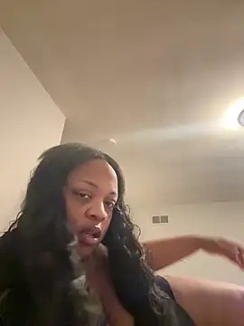 richierichelle online show from May 6, 11:42 pm