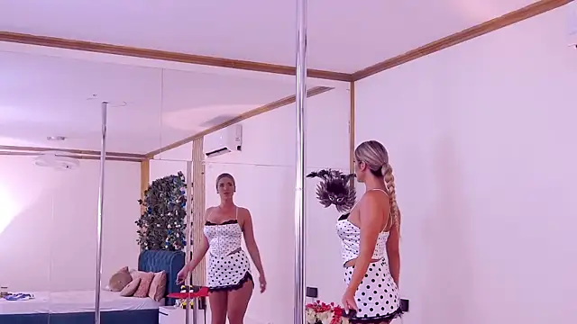 CherryMuse  online show from June 26, 5:20 am