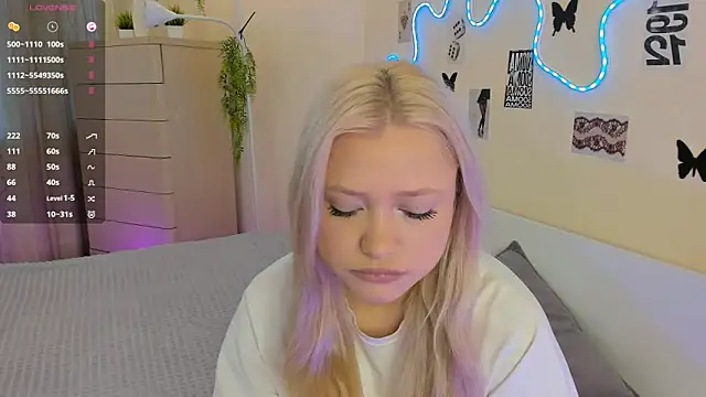 MidnightPoise online show from May 30, 5:16 am