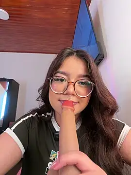 Idanora online show from May 26, 5:56 pm