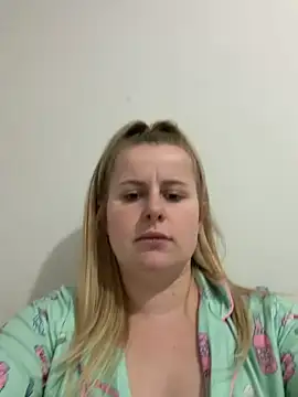 taylor-b online show from May 6, 4:44 pm