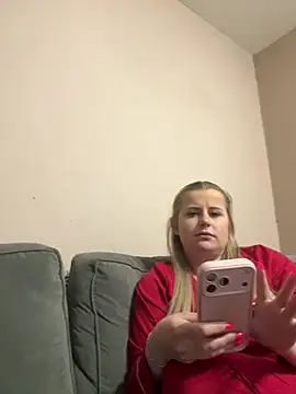 taylor-b online show from April 26, 7:00 pm