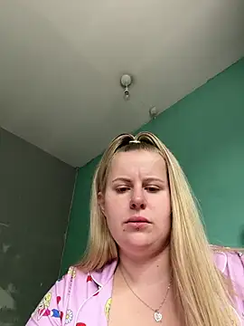 taylor-b online show from June 18, 1:38 pm