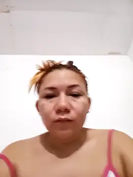 Luna Morch online show from May 3, 9:34 am