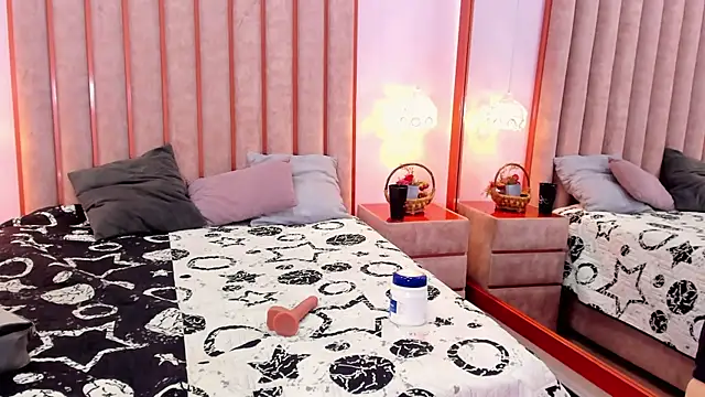 Lucie Red online show from June 6, 7:53 pm