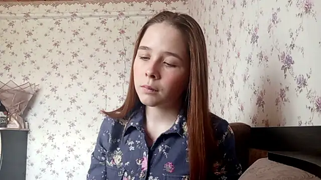 SiennaGlow online show from April 28, 7:12 am