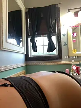 Vanessa Valentine online show from July 23, 2:03 pm