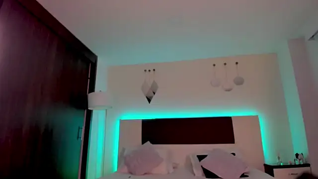 Sky Loren online show from June 8, 4:13 am