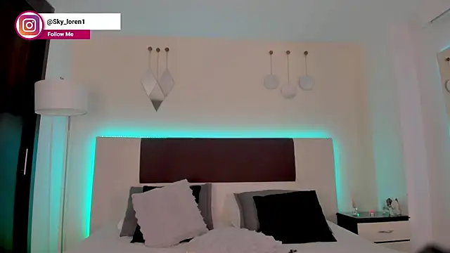 Sky Loren online show from June 2, 2:01 am