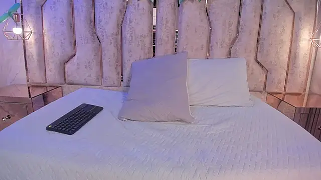 chica nocturna25 online show from July 10, 3:18 am