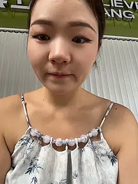 xiaochengzi505 online show from July 12, 1:06 am