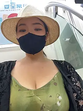 xiaochengzi505 online show from July 13, 5:52 am