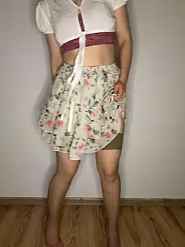 SweetyLucy555 online show from June 10, 10:30 pm