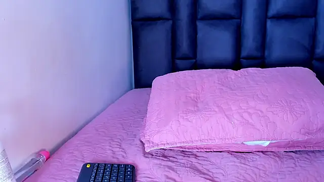 maddy  howard online show from July 20, 12:29 pm