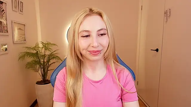 MilkChoc0late online show from May 31, 2:17 am