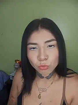 PequenaNena online show from May 22, 7:12 pm