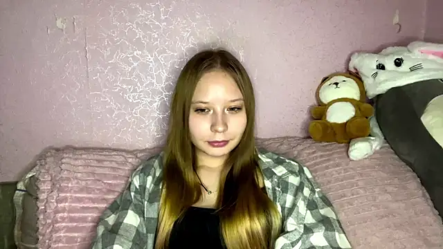 MertieVandusen online show from May 4, 4:33 pm