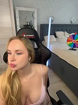 Kitty-Kelsi online show from May 5, 7:22 am
