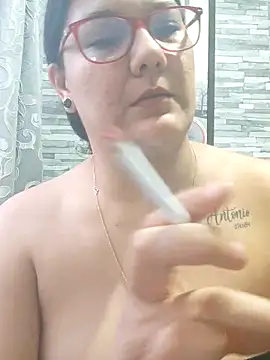 Bella y Bestia 20cm online show from May 5, 12:19 pm