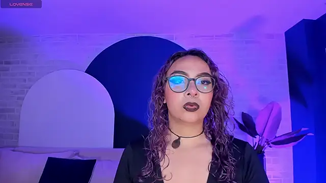 LoiseHarper online show from May 5, 3:31 am