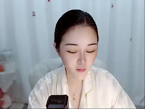 Amy-cnbaby online show from May 18, 1:48 am