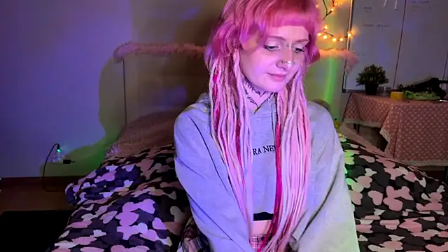 my pussy sweet online show from June 13, 9:45 pm