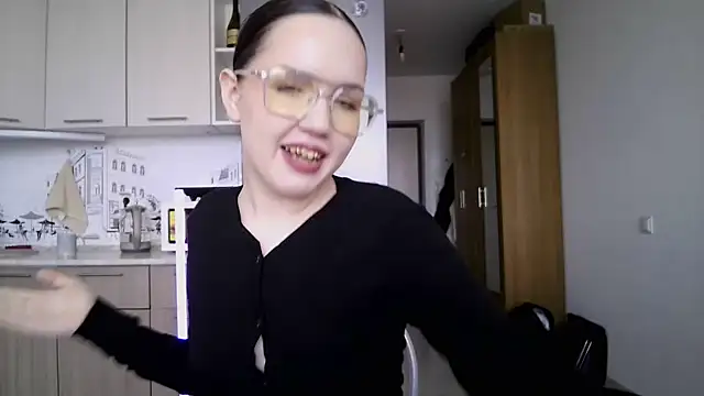 LannieCam online show from May 25, 10:03 am